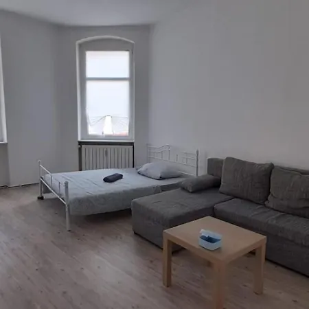 Beautiful For 5-7 Guests * Zeitz