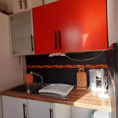 Beautiful For 5-7 Guests Apartment