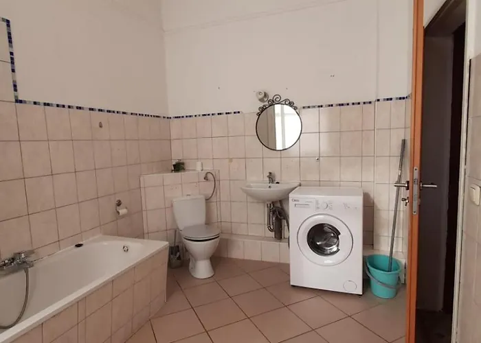 Lägenhet Beautiful For 5-7 Guests Zeitz