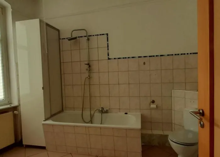 Beautiful For 5-7 Guests * Zeitz