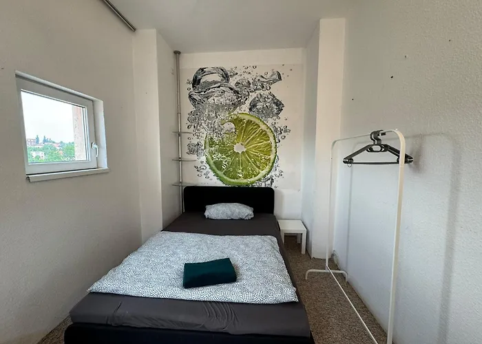 Beautiful For 5-7 Guests Lägenhet Zeitz