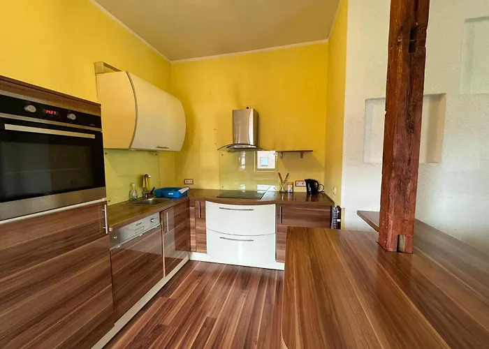 Beautiful For 5-7 Guests