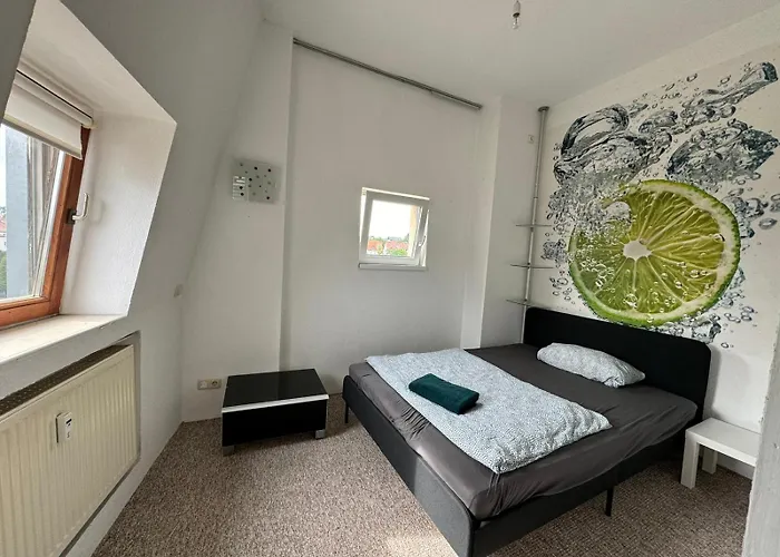 Beautiful For 5-7 Guests Zeitz