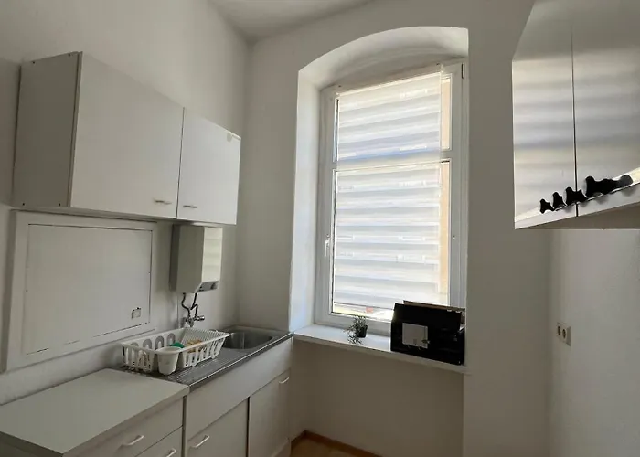 Beautiful For 5-7 Guests * Zeitz